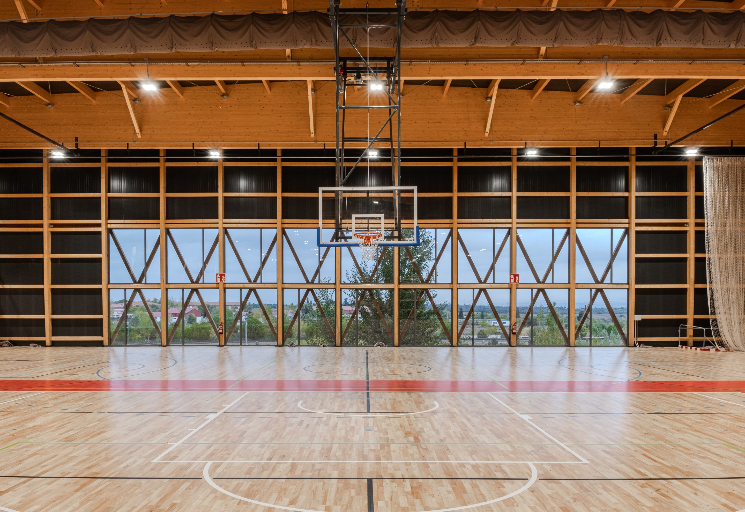 Colegio Ideo court